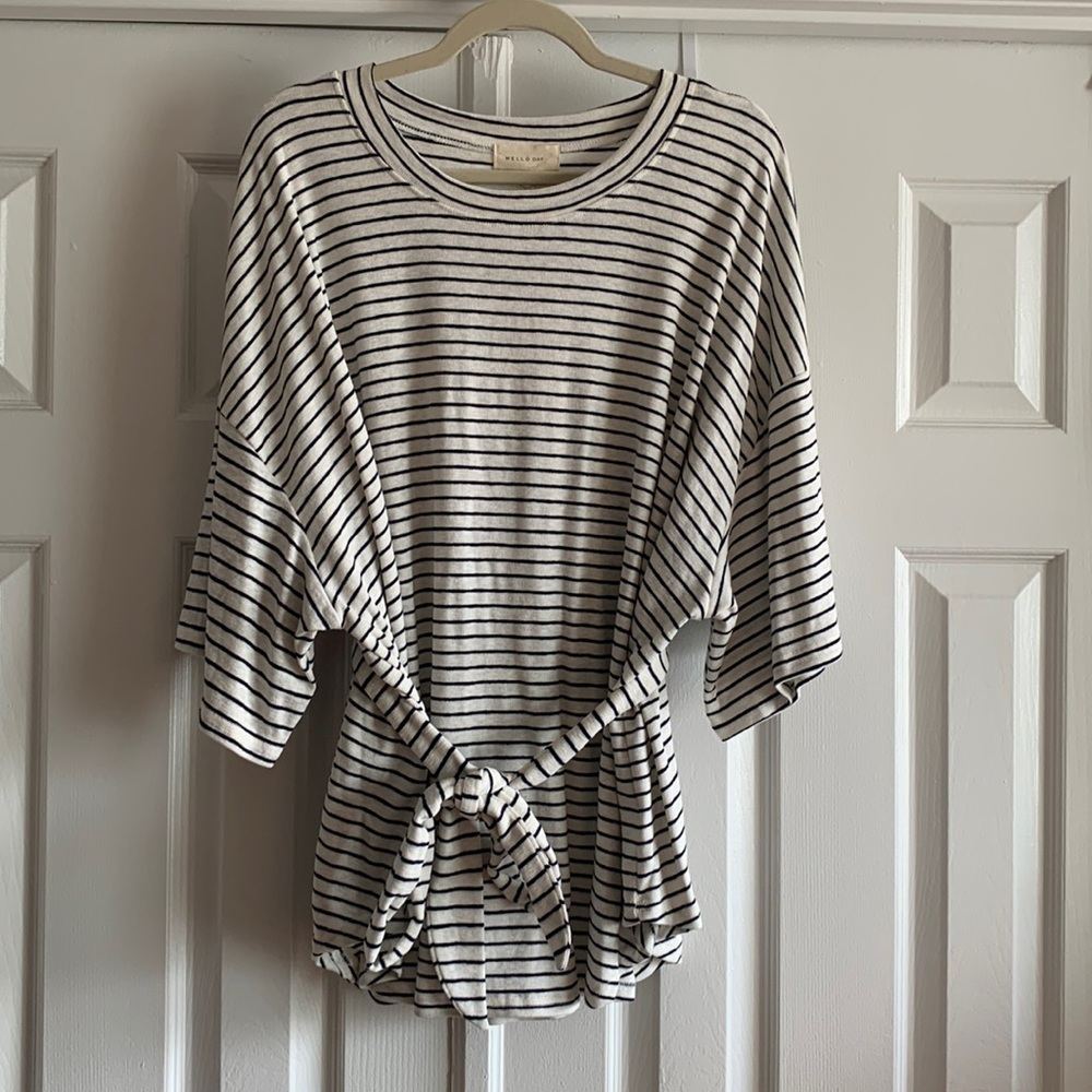 NWT MELLODAY Top Ivory/Navy w/ attached Belt/Tie SZ 3X